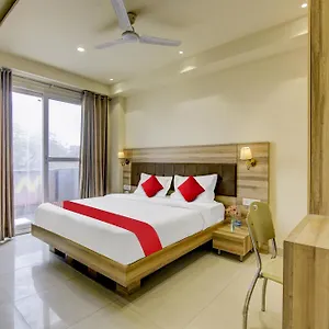 Collection O My Near Dwarka Sector 21 Metro Station Hotel