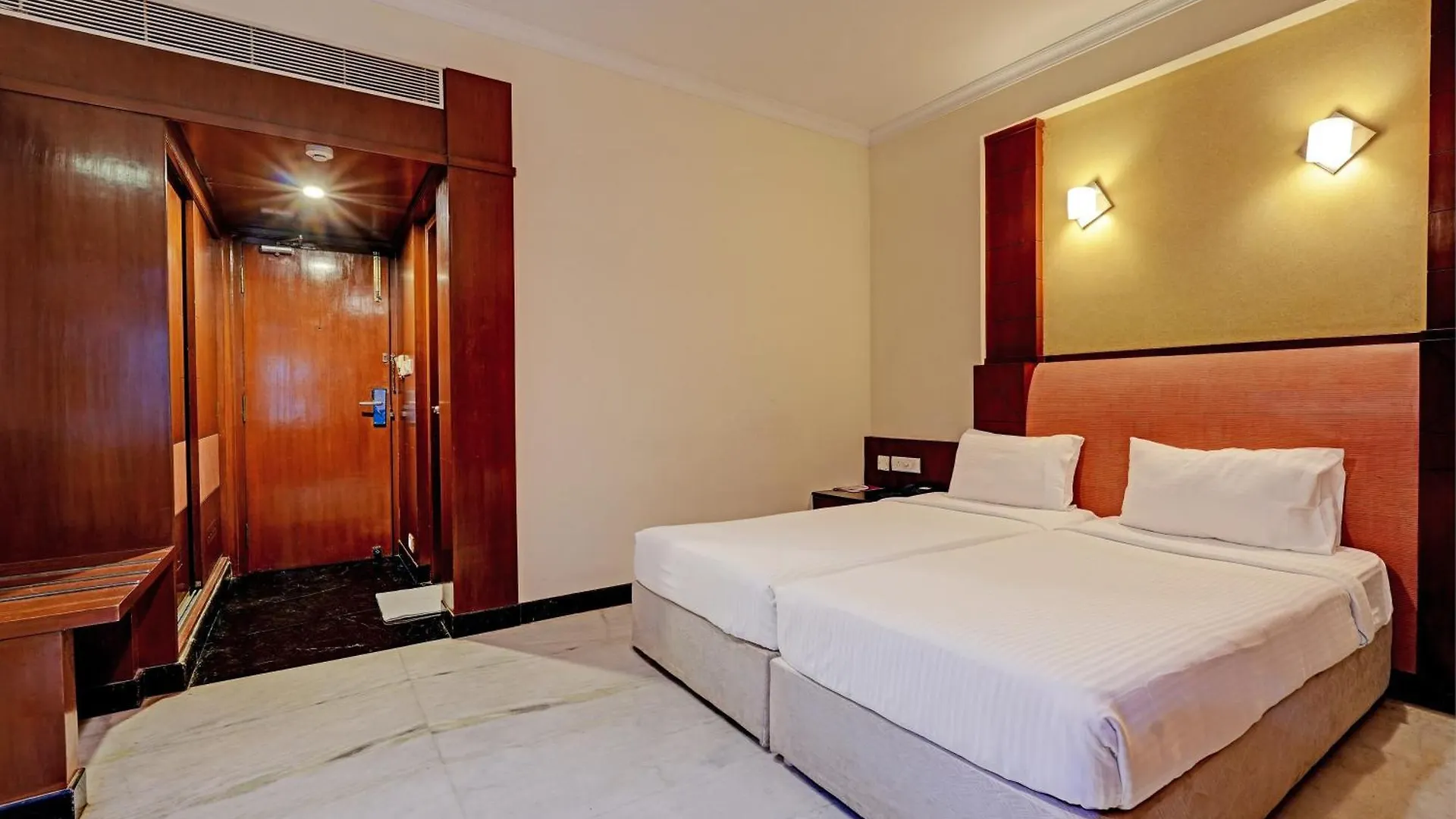 Hotel Prime Plaza Tark Delhi Airport New Delhi